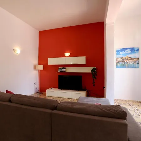 Sky Terrace Near Spinola Bay T3 아파트 *
